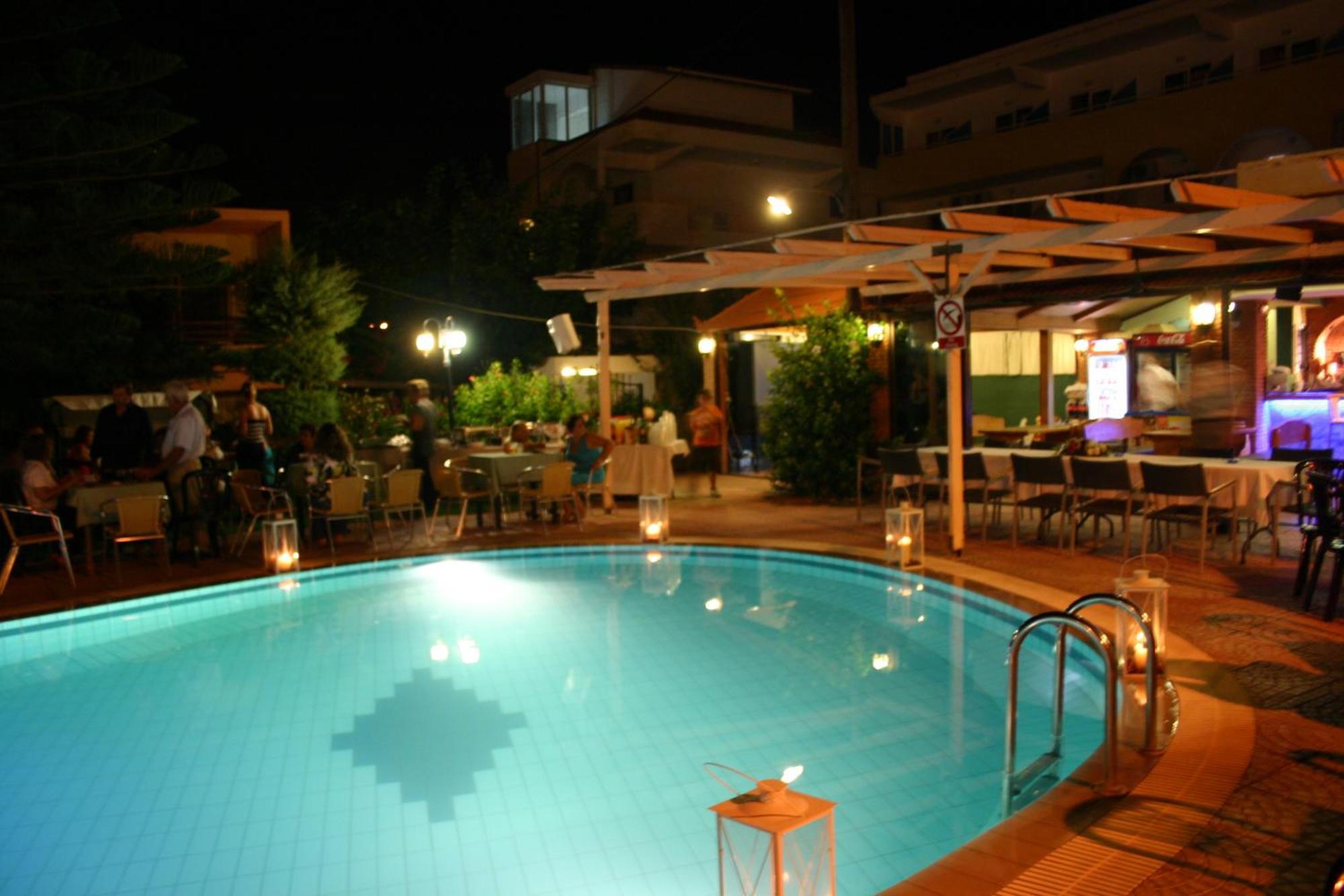Lyristis Dinos Studios & Apartments Faliraki Exterior foto